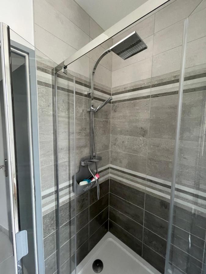 Maison Chaleureuse Avec Terrasse Privative Proche De La Gare Et Du Centre-Ville Рошвор Екстериор снимка
